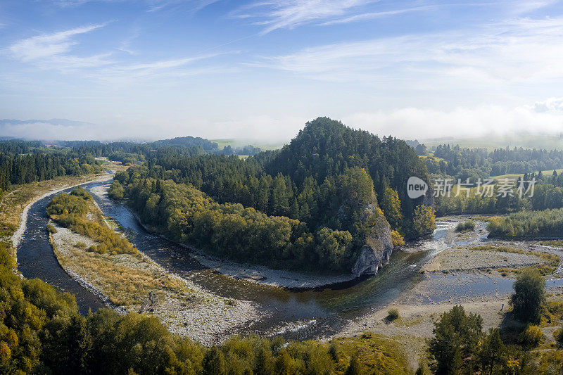 在波兰度假- Białka河峡谷的鸟瞰图